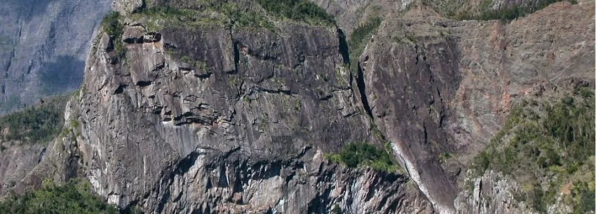Canyoning Réunion : Fleur Jaune - cliff à La Réunion